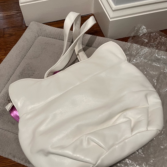 Hello Kitty Mini Messenger Bag NWT - Picture 6 of 6